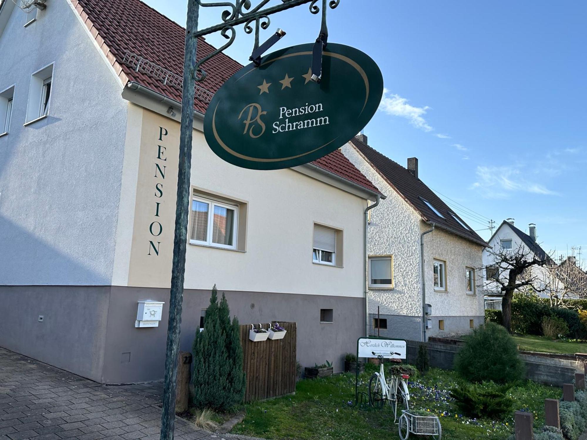 Pension Schramm Karlsruhe Exterior foto